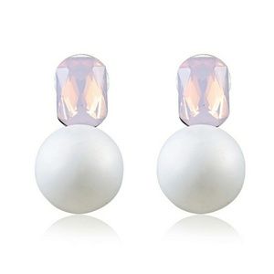 NWOT Pearl ball stud earrings